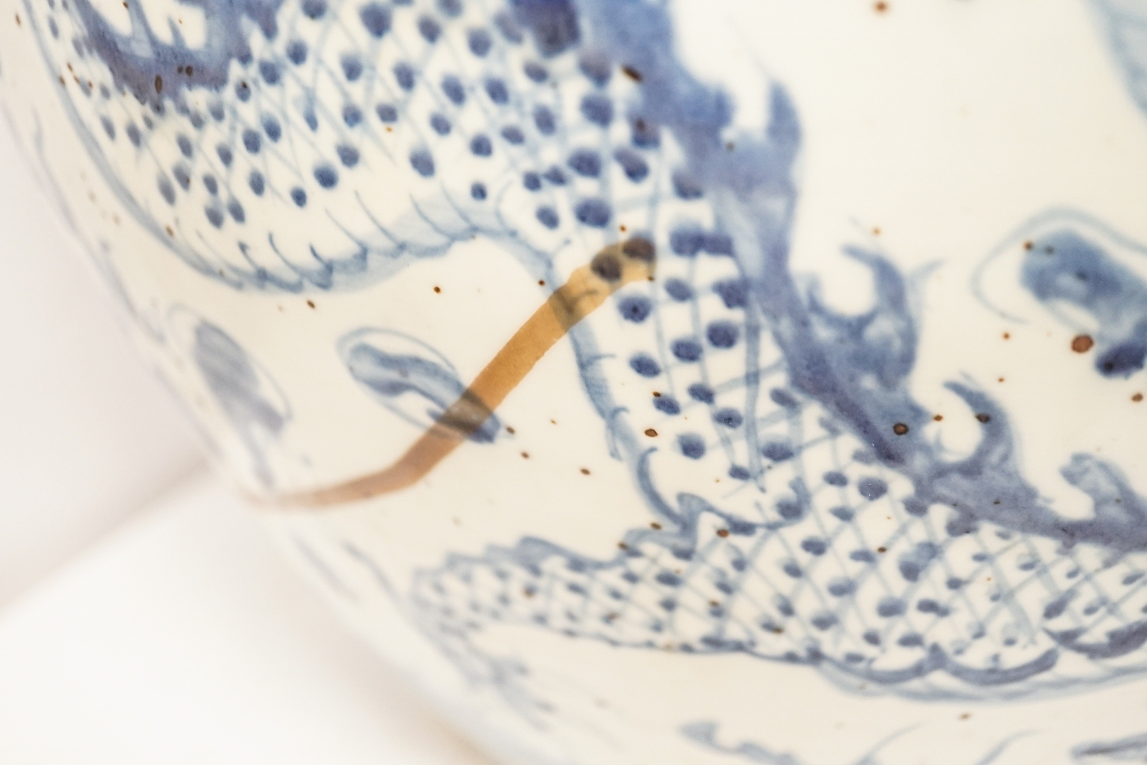 A large Chinese blue and white 'dragon' double gourd vase, 64cm high and an Annamesse style blue and white crackle glaze jar